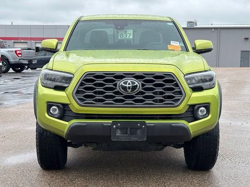 Used 2023 Toyota Tacoma TRD Off-Road AWD/4WD image 3