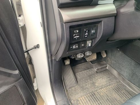 Used 2021 Toyota Tundra SR5 w/ Trail Edition AWD/4WD image 18