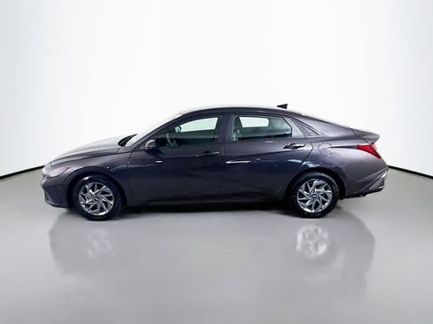 Used 2024 Hyundai Elantra SEL FWD image 6