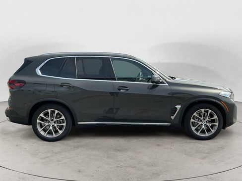 New 2026 BMW X5 xDrive40i w/ Premium Package AWD/4WD image 8