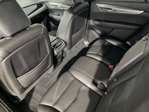 Used 2023 Cadillac XT6 Luxury FWD image 21