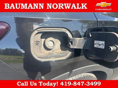 Used 2021 Buick Envision Essence w/ Technology Package I FWD image 14