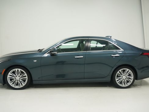 Used 2021 Cadillac CT4 Premium Luxury RWD image 7