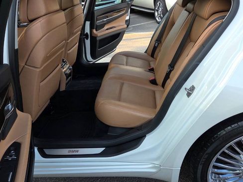 Used 2011 BMW 750Li xDrive AWD/4WD image 37