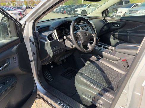 Used 2019 Nissan Murano Platinum image 11
