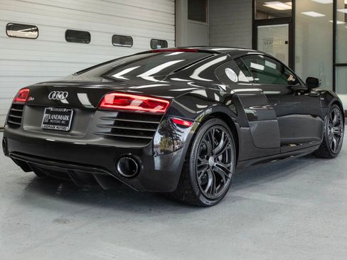 Used 2015 Audi R8 V10 plus w/ Full Leather Package image 40