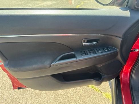 Used 2017 Mitsubishi Outlander Sport LE FWD image 14