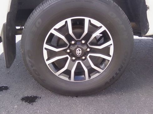 Used 2023 Toyota Tacoma TRD Sport image 8