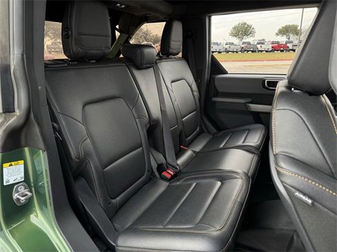 Used 2023 Ford Bronco Badlands image 29