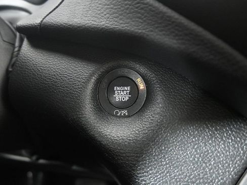 Used 2022 Jeep Cherokee Trailhawk w/ Sound & Nav Group image 33