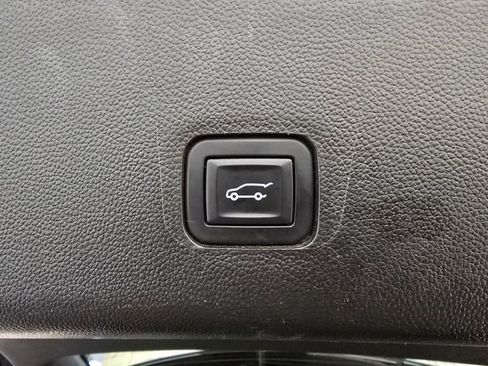 Used 2019 Chevrolet Traverse LT w/ LPO, Floor Liner Package image 33
