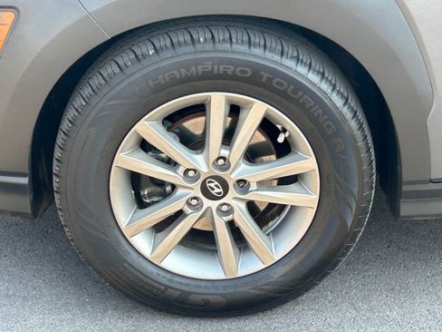 Used 2021 Hyundai Kona SE FWD image 11