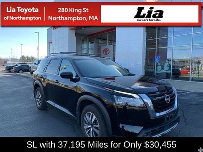 Used 2023 Nissan Pathfinder SL