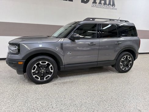 Used 2023 Ford Bronco Sport Outer Banks w/ Tech Package AWD/4WD image 4