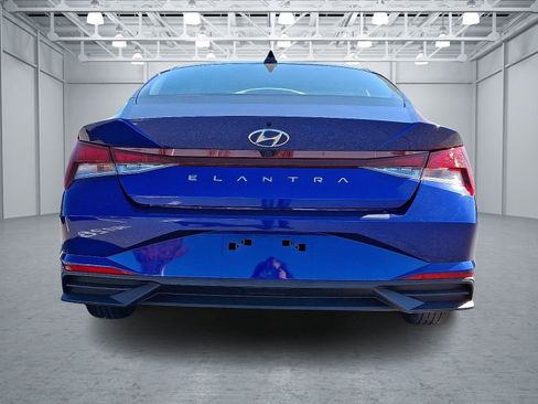 Certified 2023 Hyundai Elantra SEL image 5