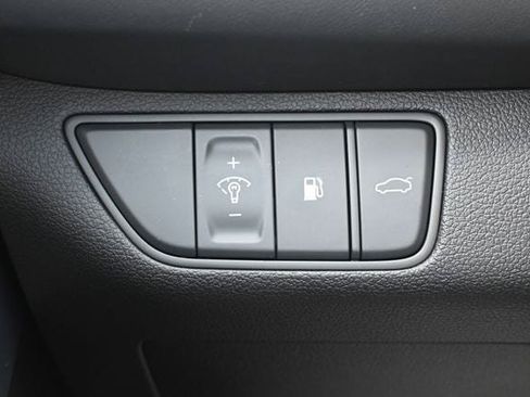 Used 2024 Genesis G70 2.5T AWD/4WD image 40