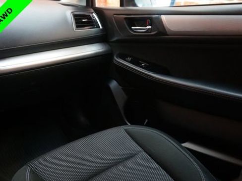 Used 2019 Subaru Outback 2.5i Premium image 34