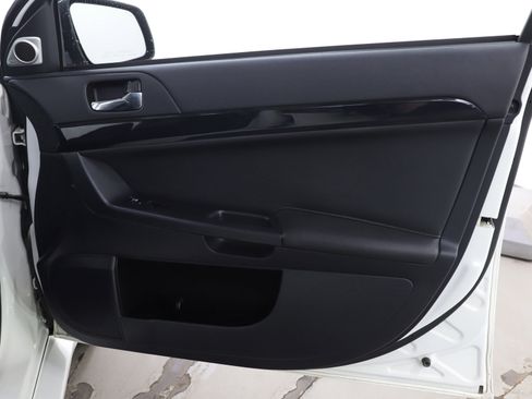 Used 2014 Mitsubishi Lancer Evolution GSR image 11