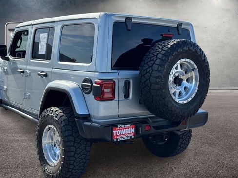 Used 2024 Jeep Wrangler Unlimited Sahara AWD/4WD image 6