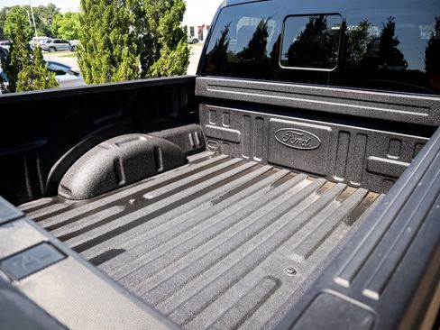 Used 2025 Ford F150 Raptor AWD/4WD image 32