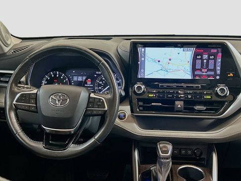 Used 2021 Toyota Highlander Platinum AWD/4WD image 22