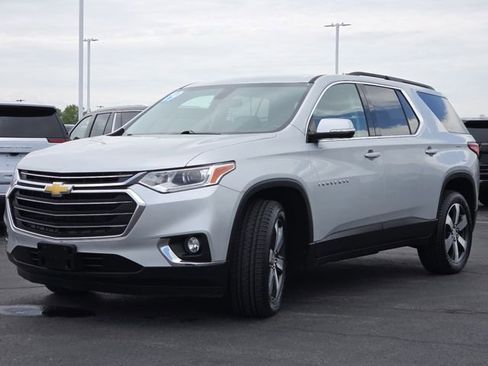 Used 2019 Chevrolet Traverse LT w/ LT Premium Package AWD/4WD image 19