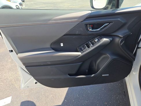 New 2025 Subaru Crosstrek 2.5i Limited image 17