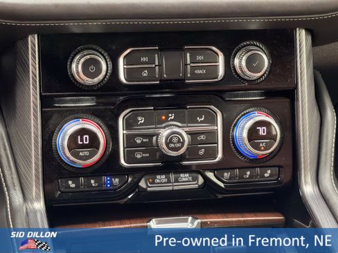 Used 2023 GMC Yukon XL Denali Ultimate AWD/4WD image 13