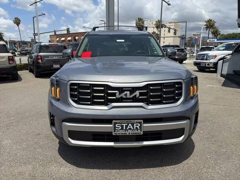 Used 2024 Kia Telluride S w/ S Sunroof Package FWD image 2