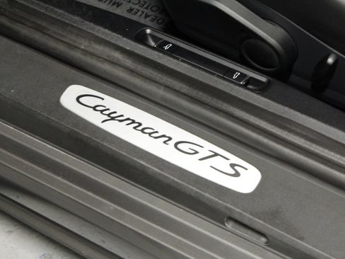 Certified 2018 Porsche 718 Cayman GTS RWD image 32