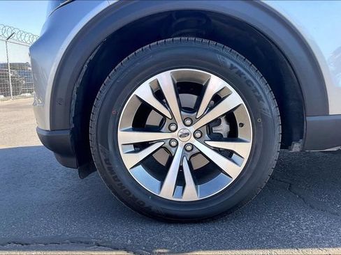 Used 2020 Ford Explorer Platinum w/ Premium Technology Package AWD/4WD image 8