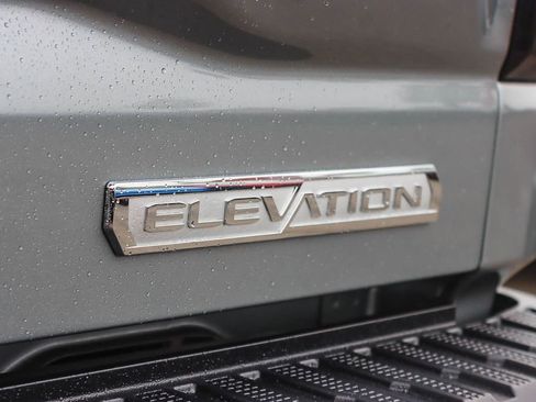 Used 2025 GMC Sierra 1500 Elevation image 10