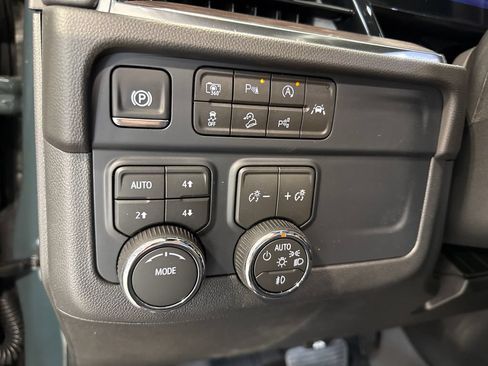 New 2026 Chevrolet Tahoe Z71 w/ Comfort Package AWD/4WD image 11