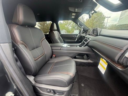 New 2026 Nissan Armada SL image 19