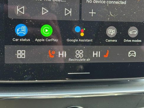 Certified 2025 Volvo XC90 B6 Plus image 24