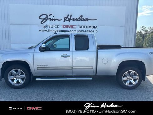 Used 2013 GMC Sierra 1500 SLT w/ SLT Convenience Package AWD/4WD image 2