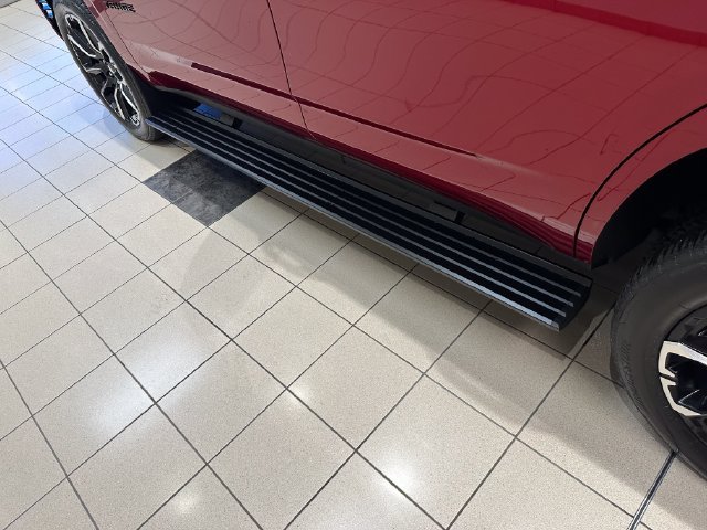 Used 2023 Chevrolet Tahoe High Country AWD/4WD image 19