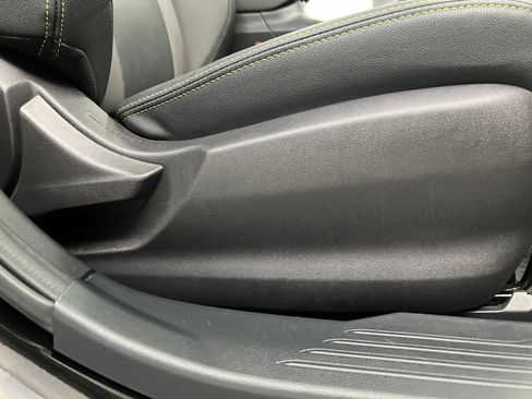 Used 2025 Subaru Outback Onyx Edition image 23