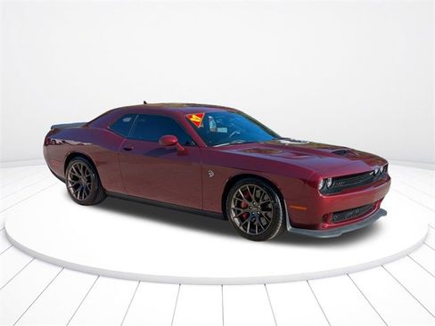 Used 2017 Dodge Challenger SRT Hellcat image 2