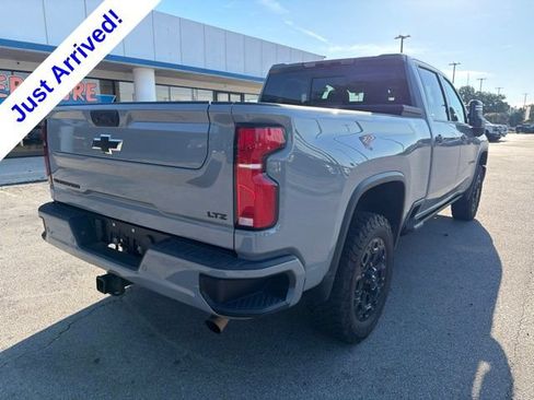 Used 2024 Chevrolet Silverado 2500 LTZ w/ LTZ Plus Package AWD/4WD image 3