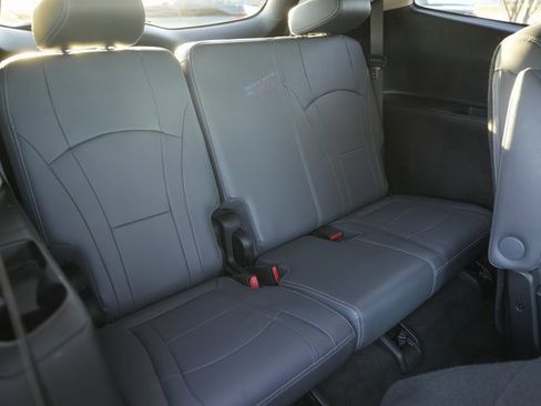 Used 2018 Buick Enclave Premium image 13