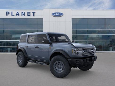 New 2025 Ford Bronco Badlands image 9