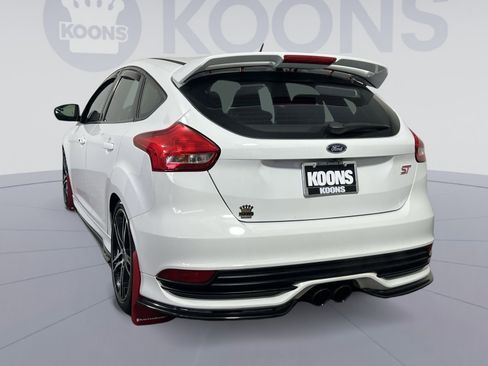 Used 2018 Ford Focus ST image 4