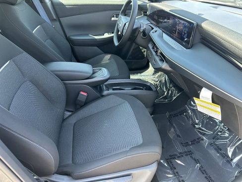 New 2026 Nissan Leaf image 9