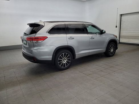 Used 2018 Toyota Highlander SE AWD/4WD image 10