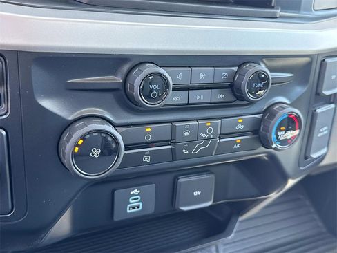 New 2024 Ford F450 XL w/ XL Chrome Package image 28