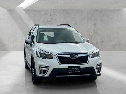 Used 2021 Subaru Forester Touring image 3