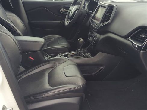 Used 2023 Jeep Cherokee Altitude Lux image 26