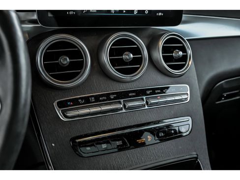 Certified 2021 Mercedes-Benz GLC 300 4MATIC image 21