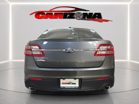 Used 2017 Ford Taurus SE image 9